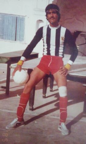 نجم الزمن الجميل بنادي سيئون النجم محمد عطاس الكاف "لعدن الغد" : كنا نلعب عن حب دون مقابل مادي