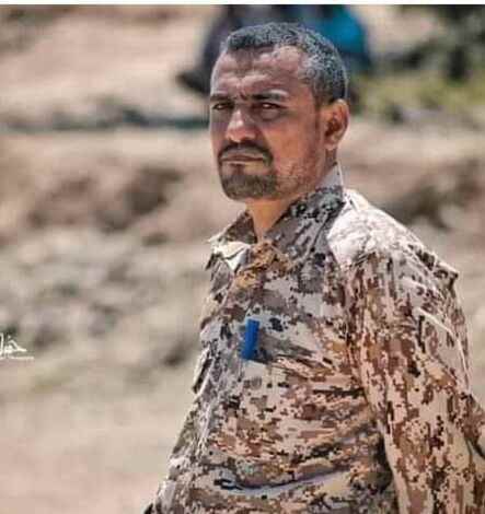 قيادي في الجيش الوطني يرثي الشهيد العقيد "عبده نعمان الزريقي".. ماذا قال؟