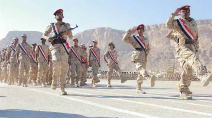 حصري – بتوجيهات رئاسية .. صرف مرتبات شهرين لمنتسبي المنطقة العسكرية الأولى والثانية بحضرموت والمهرة وسقطرى