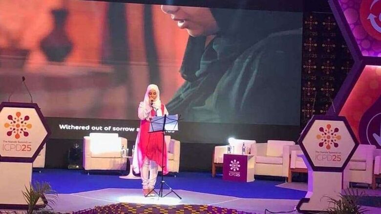 إيمي هيتاري.. يمنية تواجه فوهات الدبابات بأغنيات "الإنمي"