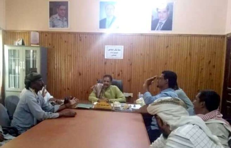 مدير عام الريدة وقصيعر يلتقي مدير عام الآثار بساحل حضرموت