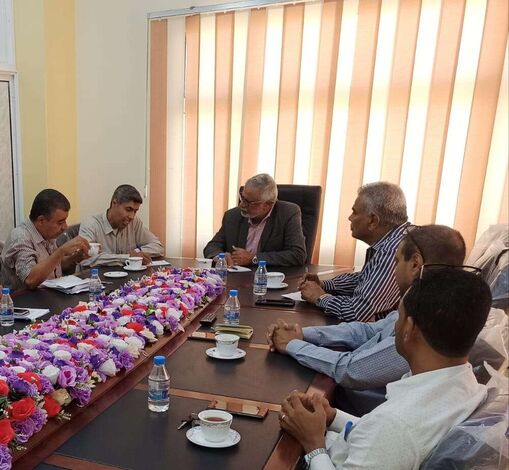 وكيل وزارة الكهرباء لشؤون المشاريع يزور الإدارة العامة لكهرباء ساحل حضرموت