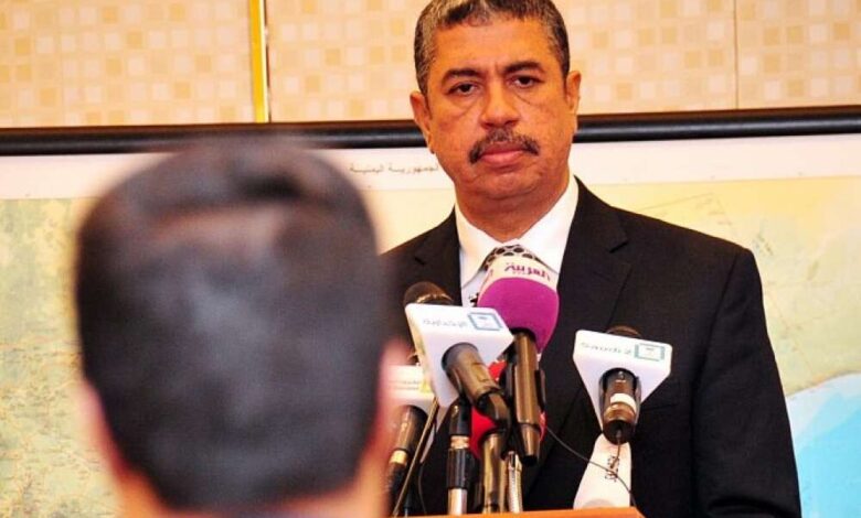 بحاح .. والعودة إلى قصر معاشيق