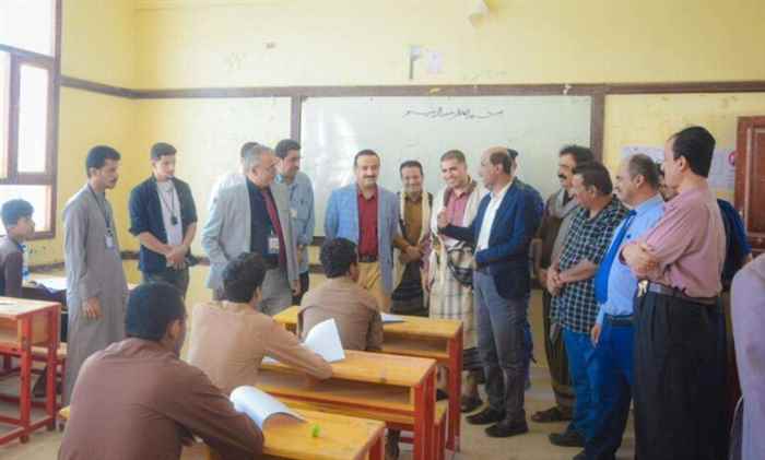 بن الوزير يدشن امتحانات الثانوية العامة بقسميها العلمي والأدبي في شبوة