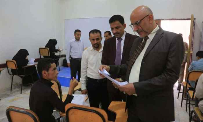 جامعة إقليم سبأ تجري اختبارات المفاضلة لقبول الدفعة الثالثة لطلاب كلية الطب