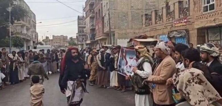 للمطالبة بتسليم المجرمين ..احتجاجات قبلية في صنعاء ضد الحوثي