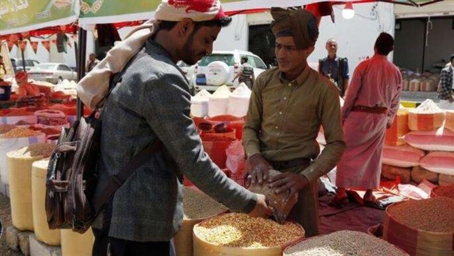 التسعير الجبري يُغضب تجار صنعاء... والحوثيون يبررون بضبط الأسواق